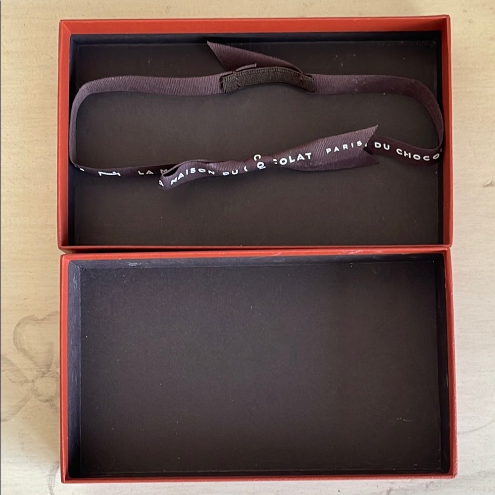 La Maison du Chocolat Gift Box - Picture 7 of 10